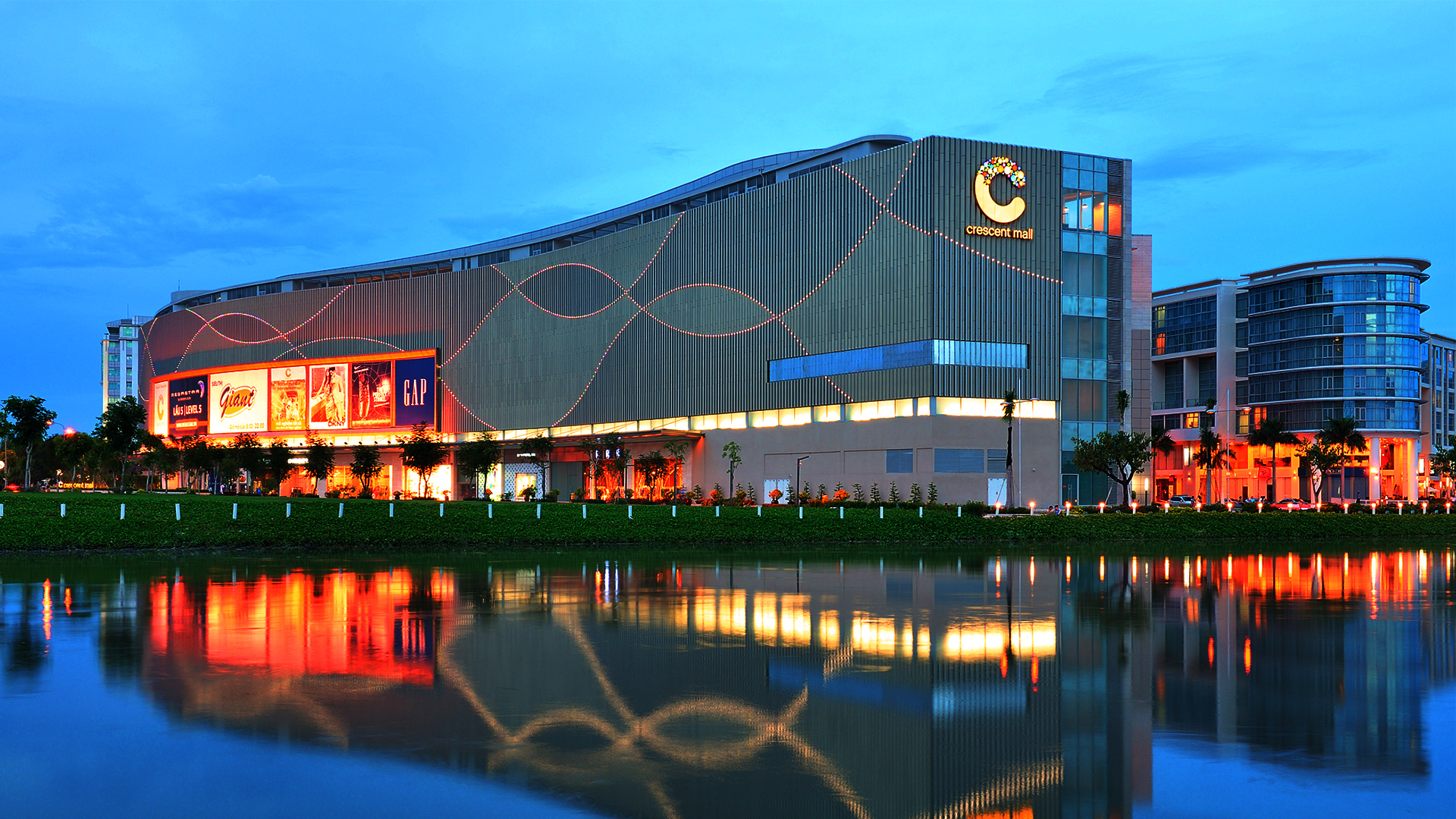 Trung tâm thương mại Crescent Mall